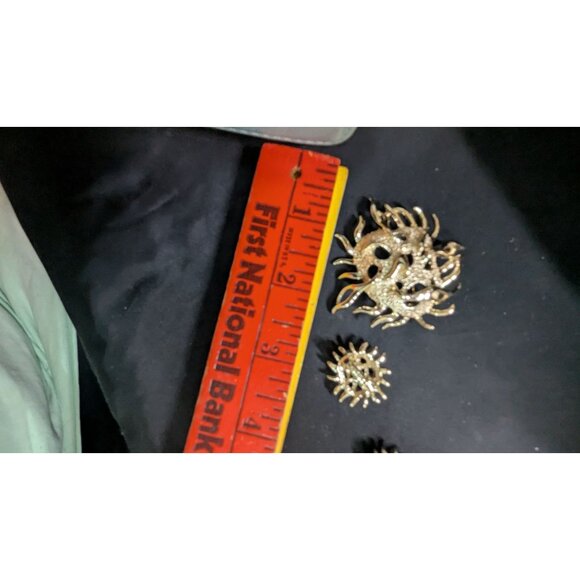 Vintage Sarah Coventry Gold-Tone Sea Urchin Brooch & Clip-On Earrings Set - Picture 8 of 9